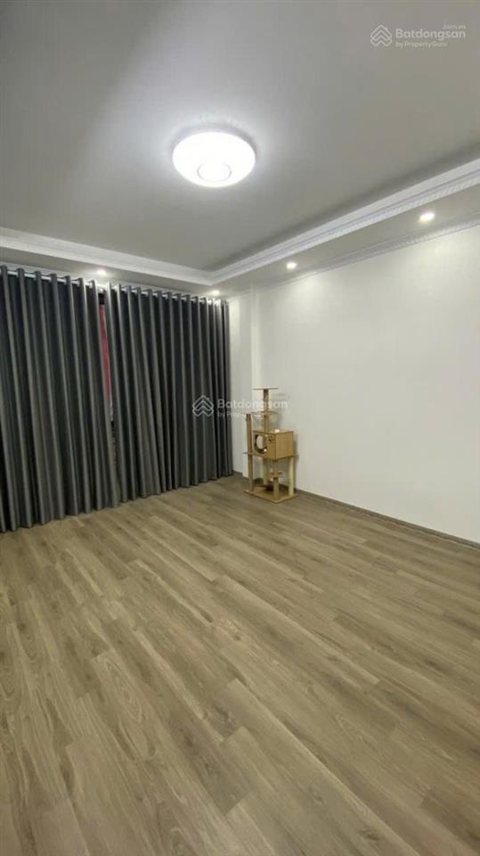 Hàng hiếm trung tâm cầu giấygần phố50m ra ngõ thông kinh doanh đỉnh