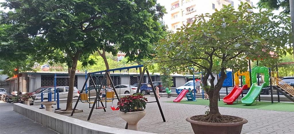 Căn hộ 3pn góc thiết kế đẹp sẵn sổ đỏ. kh 0976 933 ***