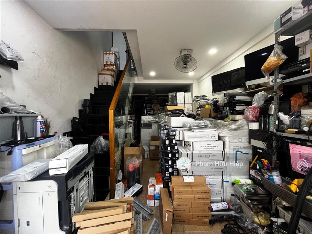 Bán nhà nguyễn trãi quận 1, gần trần hưng đạo  cách hẻm xe hơi 20m, nở hậu, tiện ở ngay  giá 10tỷ