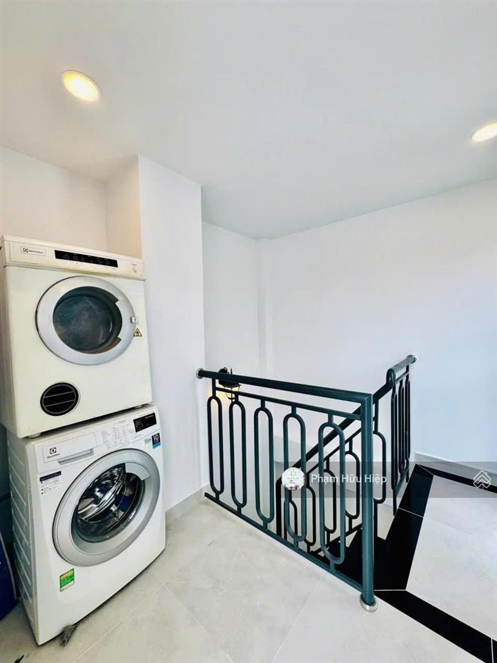Căn góc 2 mặt hẻm phố tây bùi viện quận 1  nhà mới, phù hợp làm chdv 12  15tr/phòng