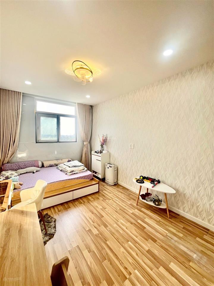 Chuyển nhượng căn hộ 2pn  3pn city gate towers mặt tiền võ văn kiệt