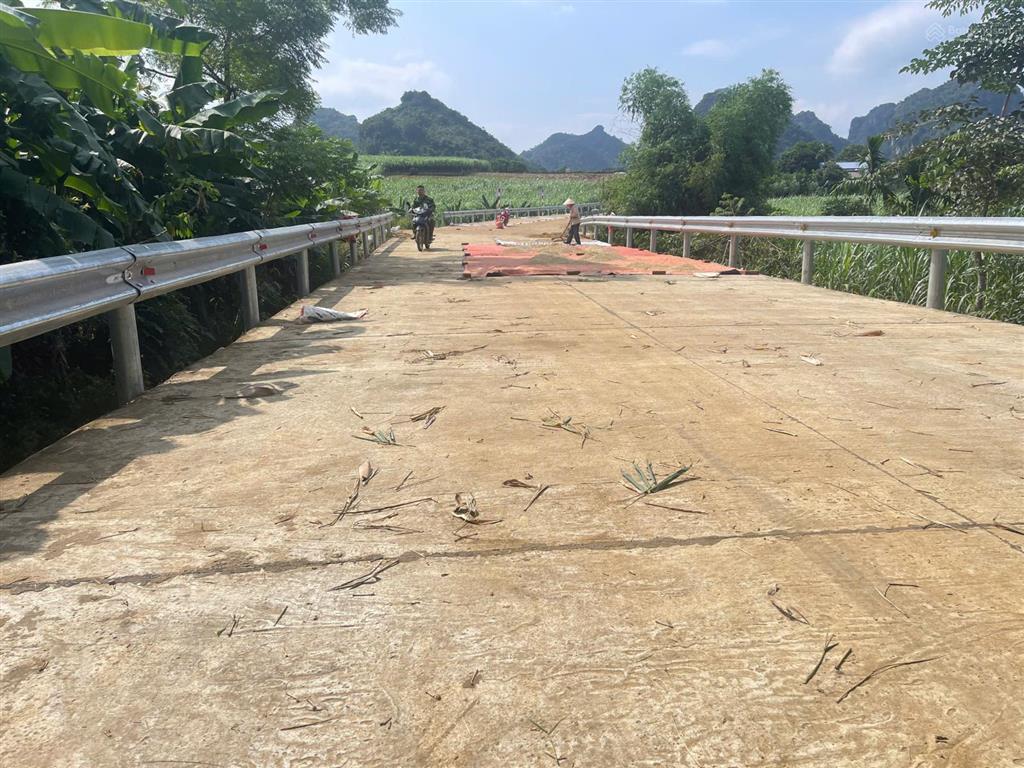 1000m2 cách hồ 30m, giá chỉ 1,5 tỷ