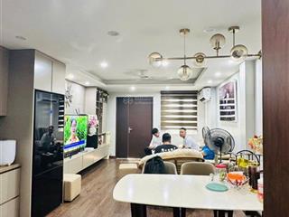 Căn phân lô tuyệt đẹp tại đỗ quang. 38m2, 5t, mặt tiền 4.3m. gara, gần phố, dành riêng cho vc trẻ