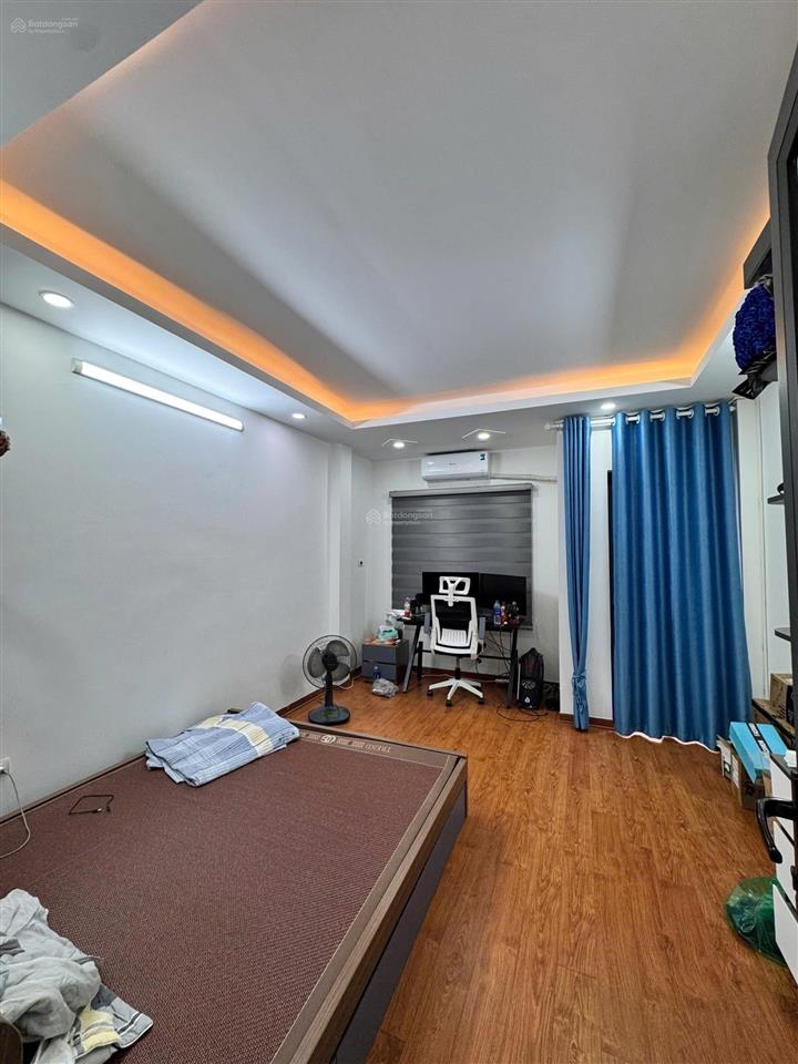 Siêu hot khu vực lõi p. thượng thanh! nhà 5 tầng, nội thất xịn sò, 20m ra mặt phố 2 xe tránh nhau.