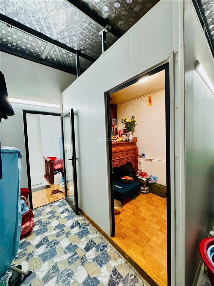 Siêu hot khu vực lõi p. thượng thanh! nhà 5 tầng, nội thất xịn sò, 20m ra mặt phố 2 xe tránh nhau.