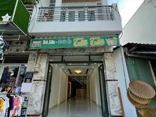 Bán gấp nhà 1 lầu 5x22 ngay chợ bờ ngựa, giá 770 triệu. đang cho thuê 22triệu/tháng