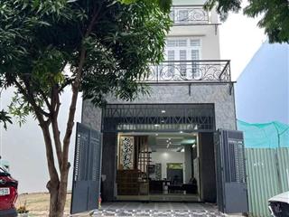 Bán gấp nhà 1 lầu 6x20 ngay chợ bình chánh, giá 790 triệu.