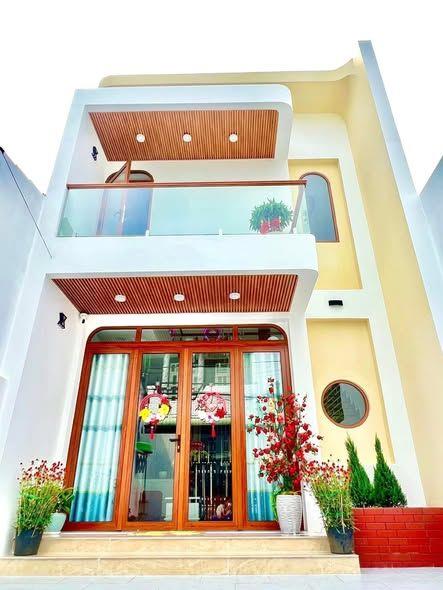 Chính Chủ Cần Bán Gấp Nhà 1 Lầu - Bến Lức - Long An