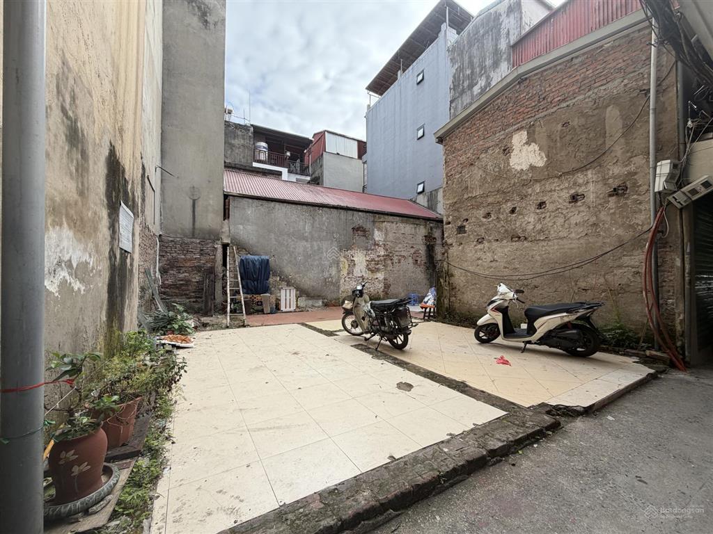 Cho thuê mặt bằng kinh doanh hồ tây  vị trí đắc địa, gần khách sạn sheraton.