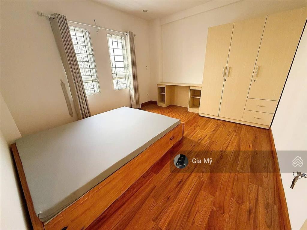 Bán gấp cc tôn thất thuyết, q4, 68m2, 2pn, 2wc, full nt, giá 1 tỷ 370