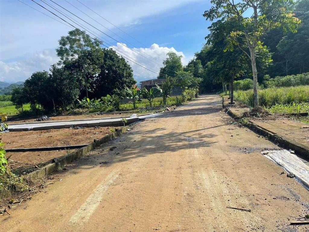 Bán đất thạch qảng vị trí đắc địa sát kcn, khu tiện ích diện tích 312,4m2 full thổ cư giá 395 triệu