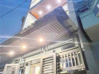 Nhà mới, 3 tầng, gần mặt tiền phạm thế hiển, p.5, q.8 sổ hồng hoàn công đủ