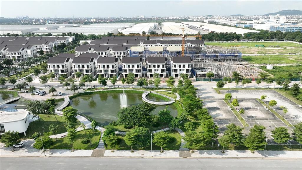 Bán biệt thự tại centariverside  vsip giá chỉ hơn 60 tr/ m2. chỉ cần tài chính từ 30% ( từ 4 tỷ).