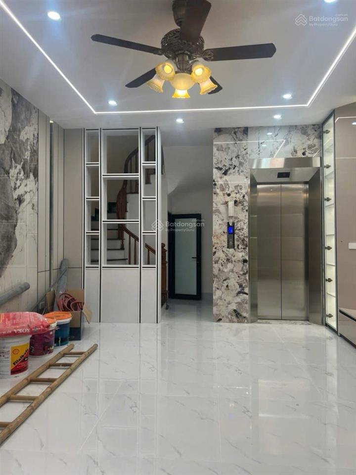 Nhà cầu giấy, 6 tầng thang máy, 10m ra ô tô, ngõ thông kinh doanh tốt, 39m2x6t