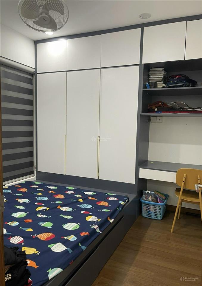 Bán căn hộ 2 phòng ngủ, diện tích 53m, nội thất đầy đủ giá 5.05 tỉ thu về.