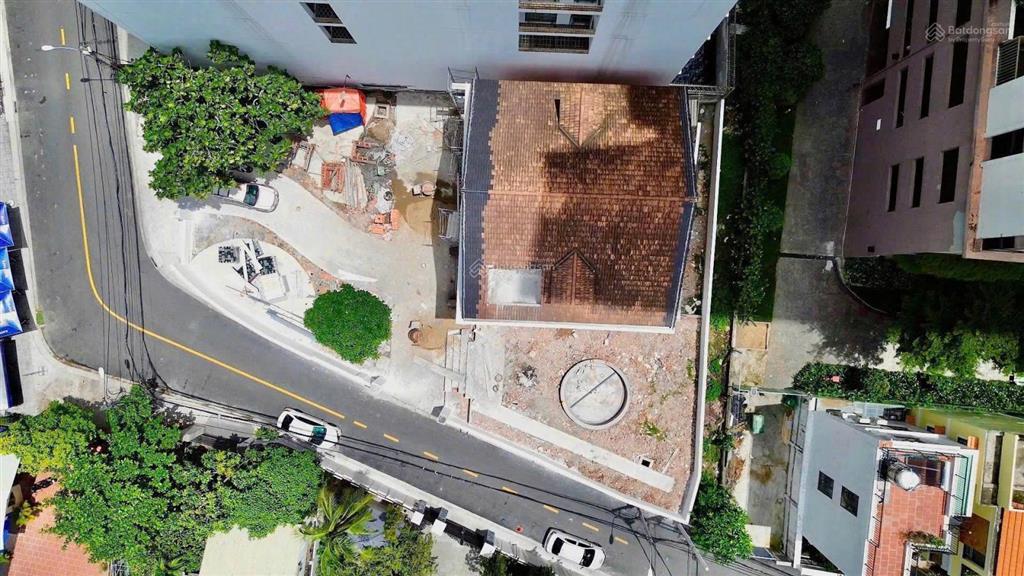 Đất góc 2 mặt tiền thảo điền 173,7m2, phù hợp chdv, văn phòng, biệt thự, 52 tỷ