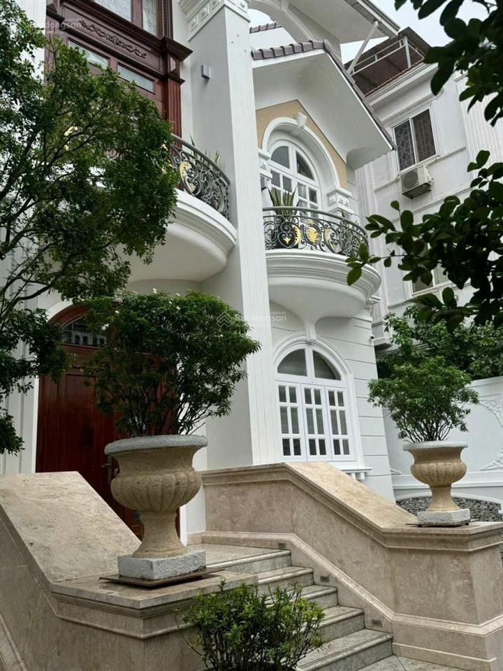 Chốt gấp! kẹt tiền giảm sâu bán gấp căn biệt thự 2 mt nguyễn văn hưởng 651m2 nở hậu chỉ 175tr/m2