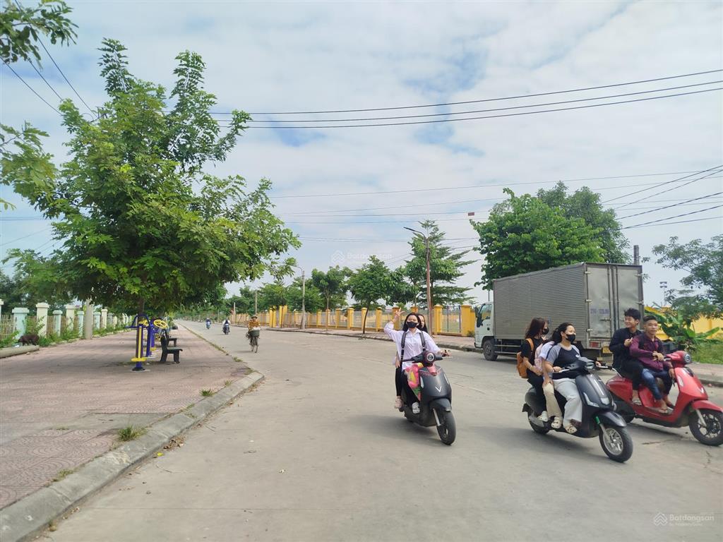 Bán đất trung tâm tráng việt, mê linh 105m² ,mặt tiền 5m, ô tô vào đất