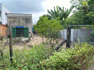 Bán đất chính chủ 303m2. 40m2 thổ cư, 10m mặt tiền. thích hợp làm nhà ở