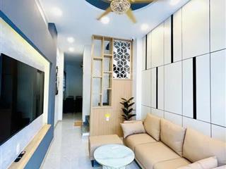 Bán nhà nguyễn trọng tuyển 24m2 2 tầng  6.8 tỷ  nở hậu