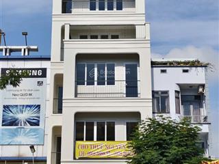 Cho thuê nhà phố 1 trệt 5 lầu, tổng diện tích sử dụng 700m^2 ở gò vấp