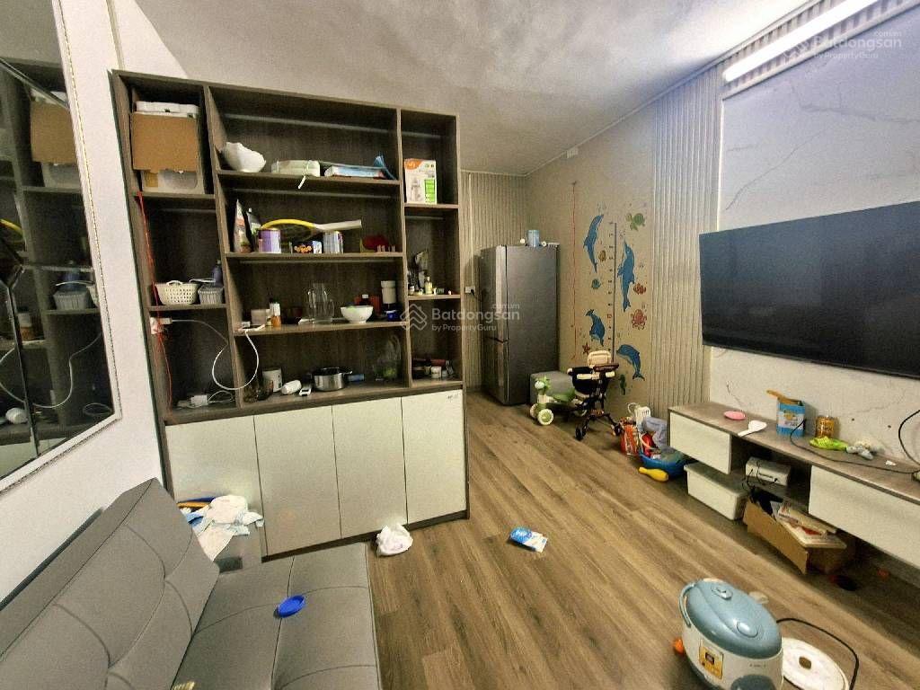 3,25 tỷ căn góc tầng hai 19m2 sổ đỏ (thực tế sử dụng 55m2) 2 pn thoáng phố thái thịnh, đống đa