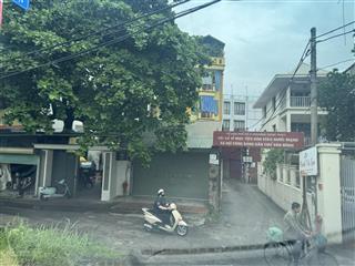 Cần bán nhà mặt đường đê ngọc thụy, diện tích 48m2, ô tô vào nhà, sổ đỏ chính chủ