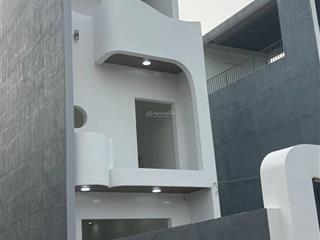 #tt  bán nhà 1 trệt 2 lầu hẻm 215 nguyễn đức thuận tdm bình dương diện tích  4,6 * 23m tc 70m