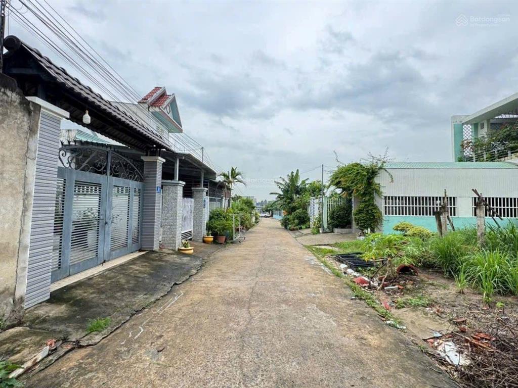 Tt bán đất mặt tiền dx 108 tân an tdm bình dương (nay là p phú an tp hcm) dt 6 x 27m