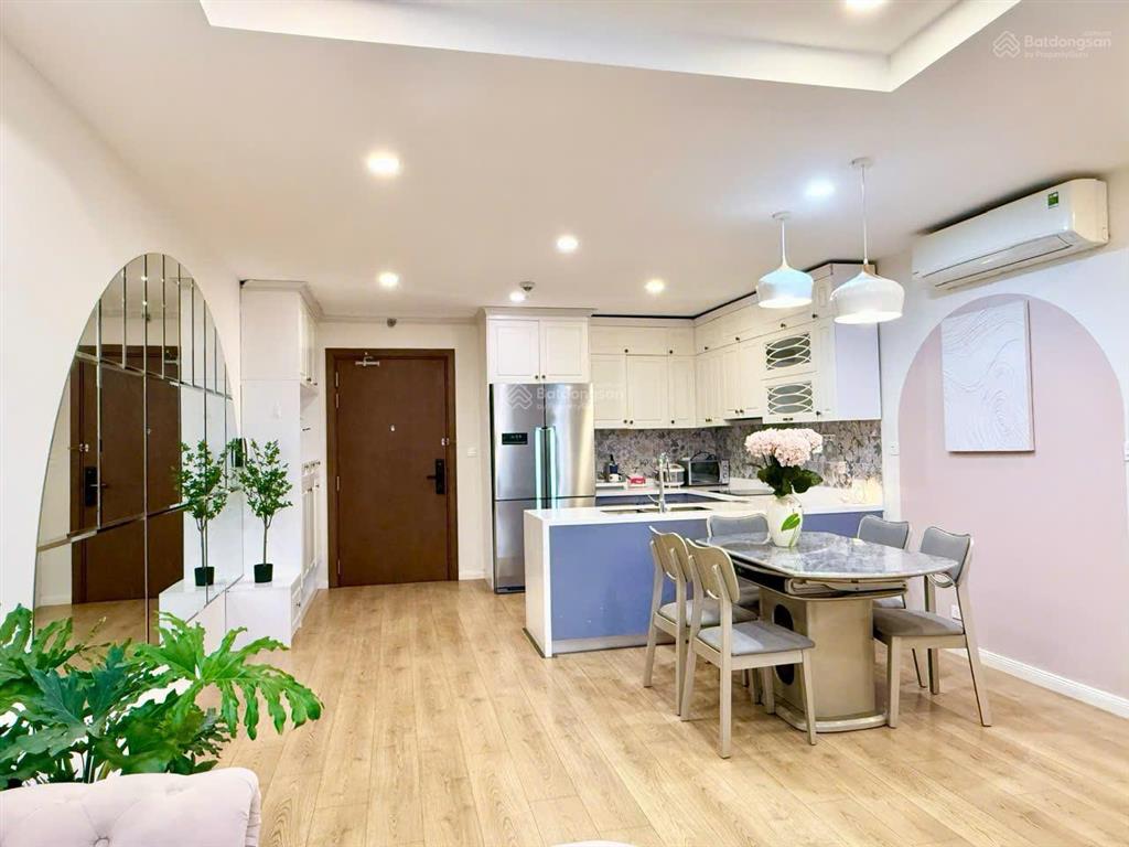 Bán căn hộ 2 phòng ngủ giá tốt nhất khu ngoại giao đoàn