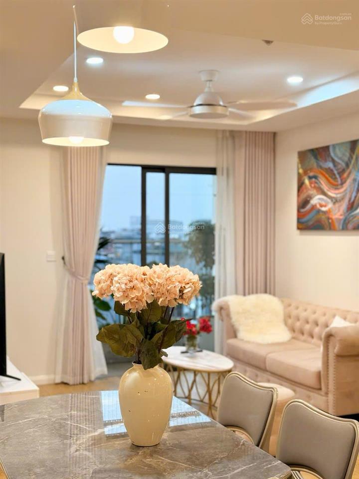 Bán căn hộ 2 phòng ngủ giá tốt nhất khu ngoại giao đoàn
