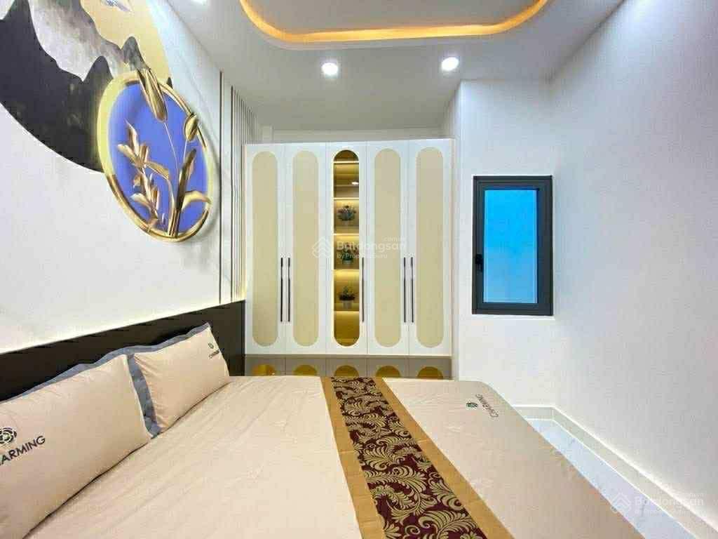 Tôi cần bán nhà hxh 79 lê hoàng phái 52m2 ngang 4.1m 1 trệt 2 lầu nhỉnh 6 tỷ p.17 gò vấp.