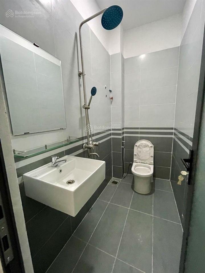 Nhà cần bán hxh 496 dương quảng hàm 72m2 ngang 4m 1 trệt 3 lầu nhỉnh 11 tỷ p. an nhơn (gò vấp p6)