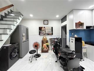 Ngay vòng xoay  điện biên phủ  nhỉnh 4 tỷ có nhà 4 tầng 3 pn 4 wc  20m (5x4)  nội thất xịn.