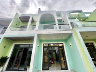 4 căn vừa hoàn thiện cách ngã tư phước lý 200m 4x17 giá 2.350tỷ 0936 639 ***