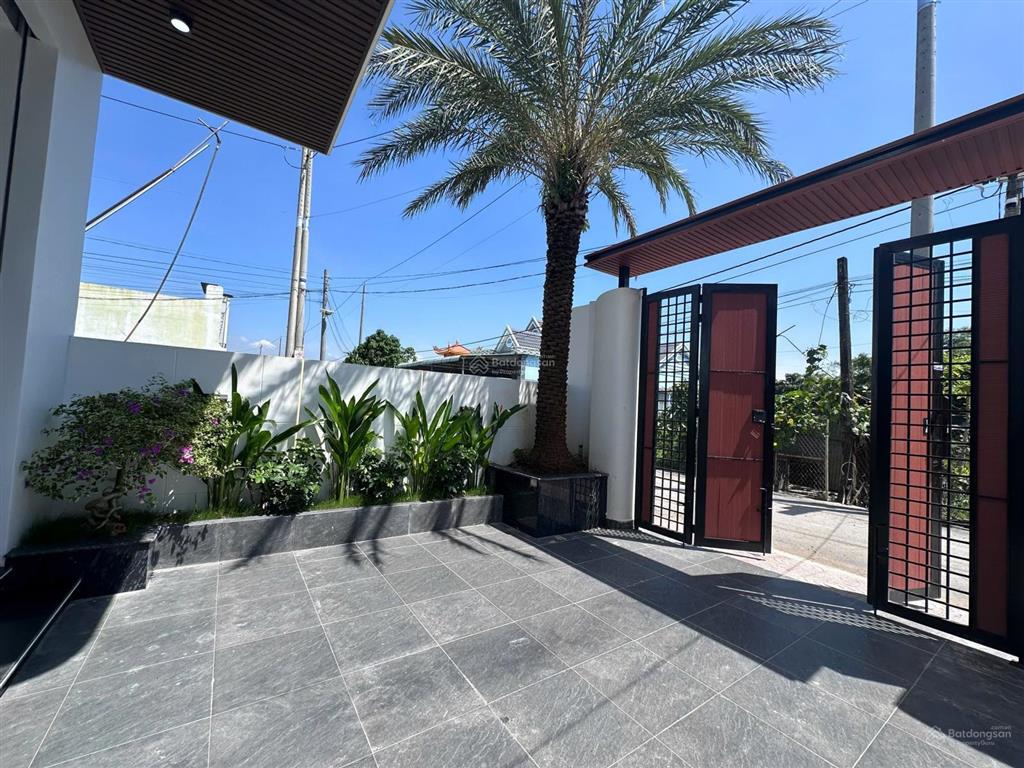 Vị trí đắc địa  mặt tiền đường dự án 100 căn, 2,8ty, 110m2, 4pn, 3wc shr  0936 639 ***