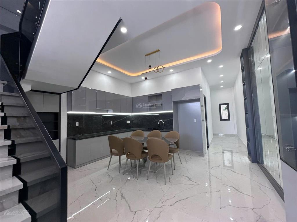 Vị trí đắc địa  mặt tiền đường dự án 100 căn, 2,8ty, 110m2, 4pn, 3wc shr  0936 639 ***