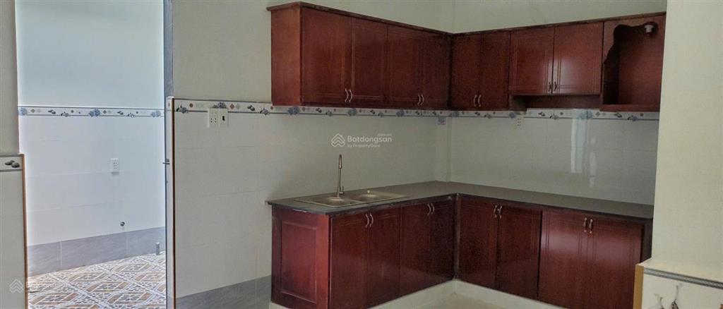 Ngộp  giá nào cũng bán 5x21m, ô tô vào tận nhà 1.7tỷ 4pn 2vs, shr  0936 639 ***