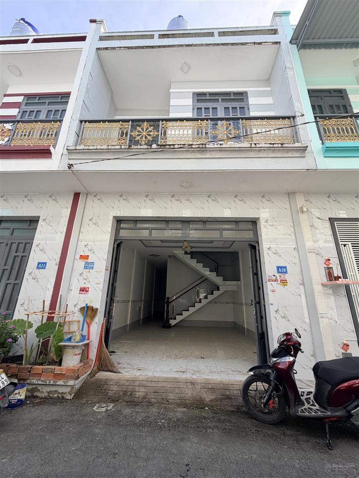 Ngộp  giá nào cũng bán 5x21m, ô tô vào tận nhà 1.7tỷ 4pn 2vs, shr  0936 639 ***