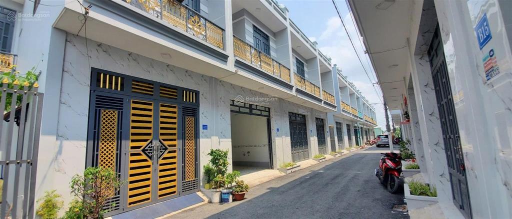 Ngộp  giá nào cũng bán 5x21m, ô tô vào tận nhà 1.7tỷ 4pn 2vs, shr  0936 639 ***