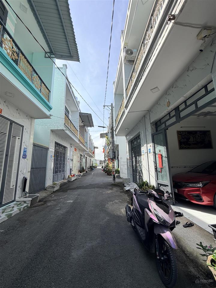 Ngộp  giá nào cũng bán 5x21m, ô tô vào tận nhà 1.7tỷ 4pn 2vs, shr  0936 639 ***