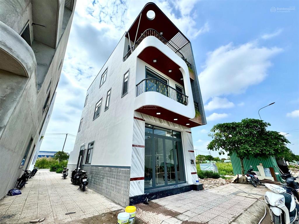 Căn góc 2 mặt tiền kđt the sol city vị trí đẹp 4,8ty 1trệt 2lầu 80m 4pn 4wc 1thờ 0936/639/960