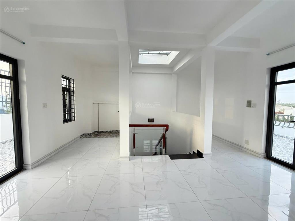 Biệt thự ngộp five star eco city (kđt 5 sao 2) 9x16m 4pn 5wc 1thờ 0936 639 *** nằm ngay đầu cổng