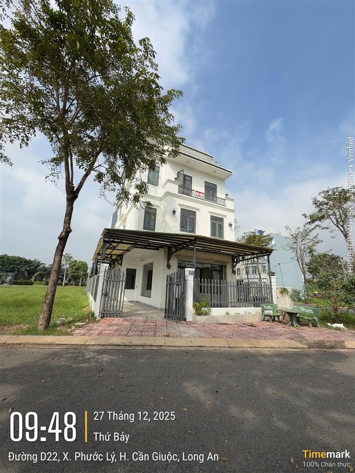 Biệt thự ngộp five star eco city (kđt 5 sao 2) 9x16m 4pn 5wc 1thờ 0936 639 *** nằm ngay đầu cổng