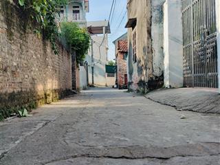 Tôi cần bán gấp lô đất xã phú nghĩa mới đường trước đất ô tô đỗ