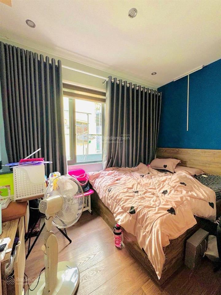 Bán nhà trung tâm 30m2 (ngang 4m)  2 tầng  2pn  bông sao phường 5 quận 8  nhỉnh 4 tỷ (tl)