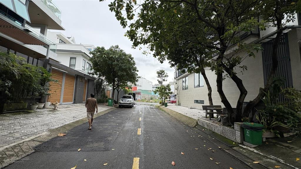 Siêu phẩm! biệt thự an phú dt 10x17  hầm 3 tầng hđt 60tr  giá 43 tỷ tl