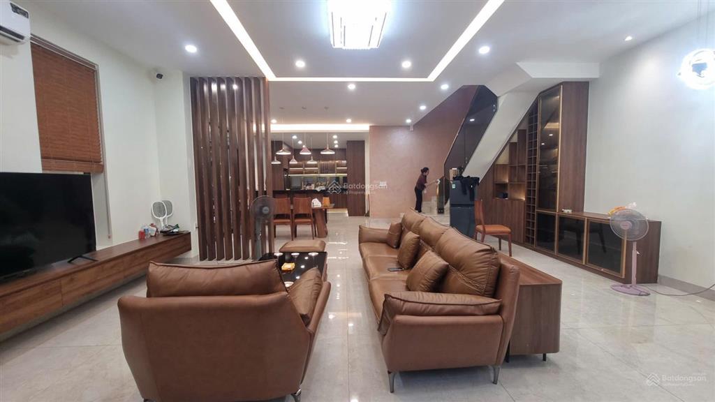 Bán biệt thự bùi tá hán! (10 x 22m) full nội thất cao cấp  nở hậu 12m  3 tầng  giá 56 tỷ tl