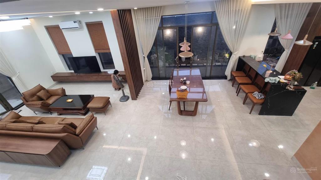 Bán biệt thự bùi tá hán! (10 x 22m) full nội thất cao cấp  nở hậu 12m  3 tầng  giá 56 tỷ tl