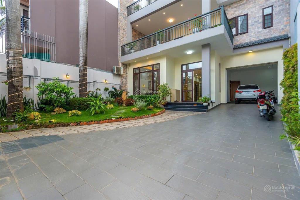 Bán villa sân vườn thảo điền cực đẹp  dt10.2 x 25m cn295m2  full nội thất + tm giá 76 tỷ tl